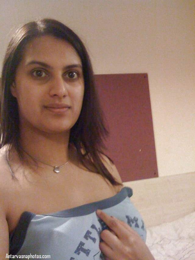 https://www.antarvasnaphotos2.com/wp-content/uploads/2020/10/towel-lapet-selfie-li-aunty-ne.jpg