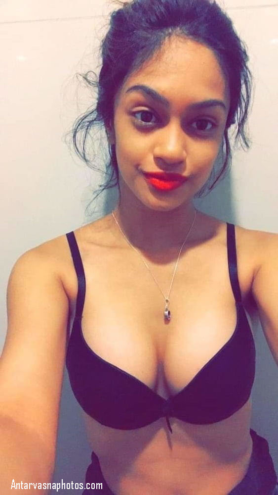 https://www.antarvasnaphotos2.com/wp-content/uploads/2020/10/virgin-delhi-teen-black-bra-photo.jpg