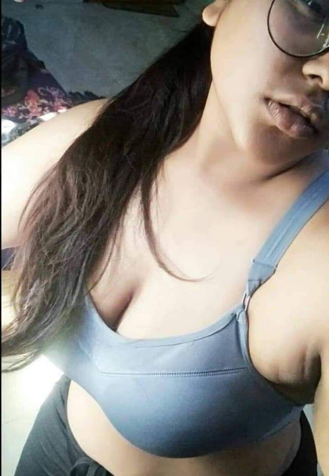 https://www.antarvasnaphotos2.com/wp-content/uploads/2020/11/big-boobs-babe-ka-happy-diwali-gift-xxx-photo.jpg