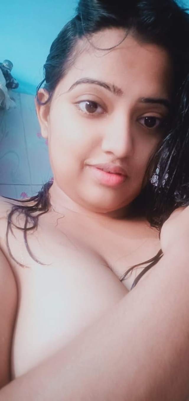 https://www.antarvasnaphotos2.com/wp-content/uploads/2020/11/big-boobs-babe-rakhi-ki-selfie.jpg