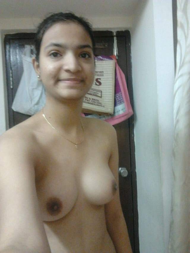 https://www.antarvasnaphotos2.com/wp-content/uploads/2020/11/nangi-selfie.jpg