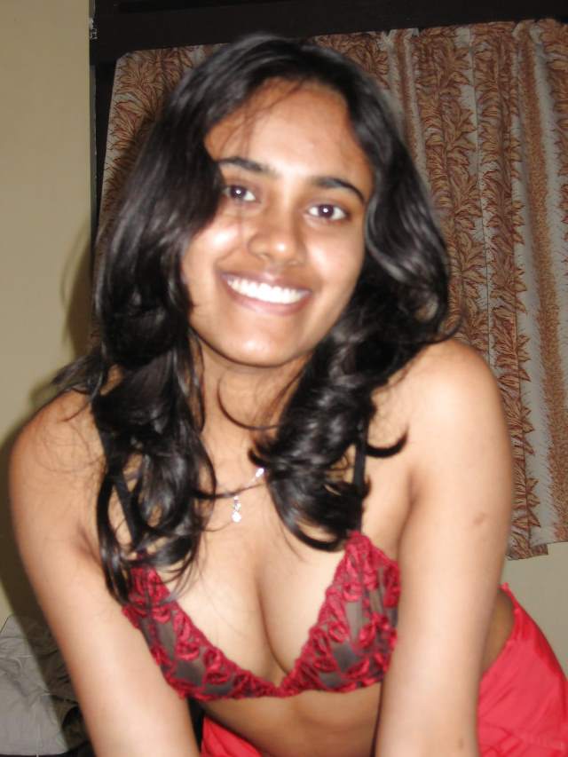 https://www.antarvasnaphotos2.com/wp-content/uploads/2020/11/new-desi-girl-nangi.jpg