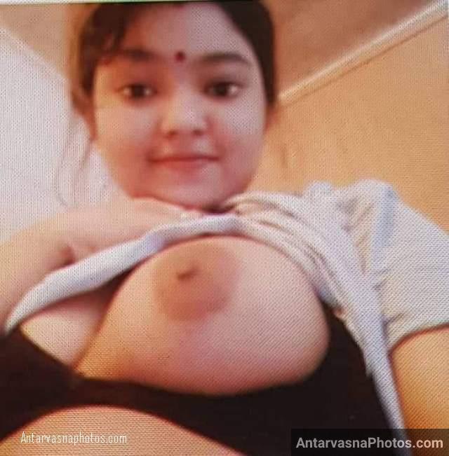 https://www.antarvasnaphotos2.com/wp-content/uploads/2020/11/nipple-dikha-lover-ko-tadpaya.jpg