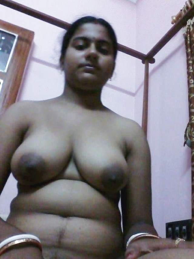 https://www.antarvasnaphotos2.com/wp-content/uploads/2020/11/nude-sexy-bhabhi.jpg