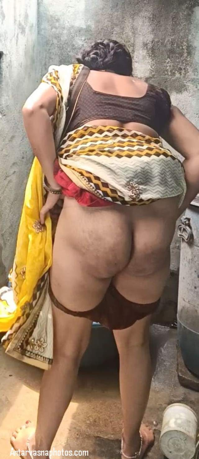 https://www.antarvasnaphotos2.com/wp-content/uploads/2020/12/bhabhi-ki-gaand-ki-desi-sexy-photos.jpg