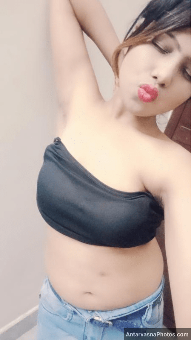 https://www.antarvasnaphotos2.com/wp-content/uploads/2020/12/black-bra-aur-jeans-me-hot-desi-babe.png