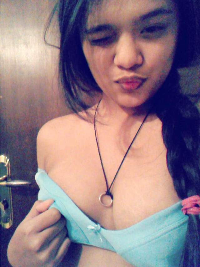 https://www.antarvasnaphotos2.com/wp-content/uploads/2020/12/bra-me-hot-delhi-girl-pic.jpg