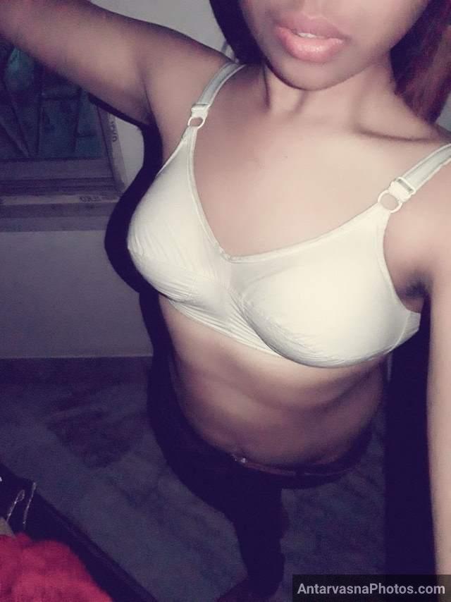 https://www.antarvasnaphotos2.com/wp-content/uploads/2020/12/desi-boobs-pic-in-night-sex-chat.jpg