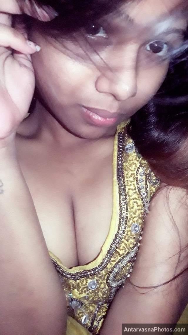 https://www.antarvasnaphotos2.com/wp-content/uploads/2020/12/hot-babe-beena-ka-sexy-cleavage.jpg