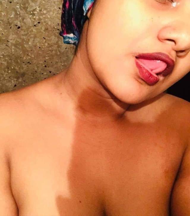 https://www.antarvasnaphotos2.com/wp-content/uploads/2020/12/hot-mood-me-boss-ke-liye-selfie.jpeg