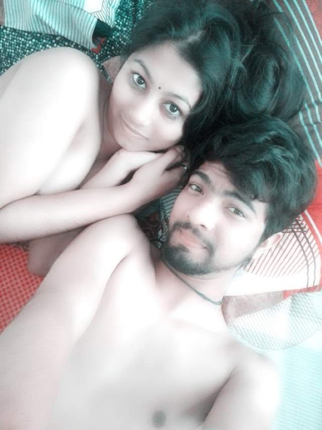 https://www.antarvasnaphotos2.com/wp-content/uploads/2020/12/lover-ke-sath-chudai-ke-baad-selfie.jpg