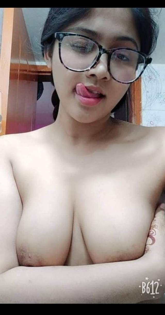 https://www.antarvasnaphotos2.com/wp-content/uploads/2020/12/nude-desi-girls-sexy-photos.jpg