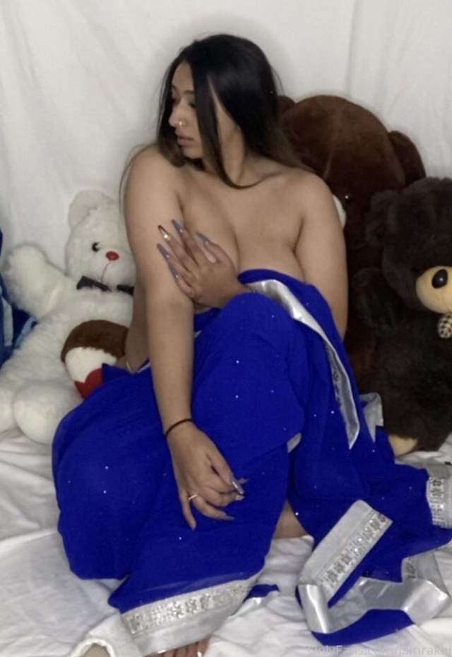 https://www.antarvasnaphotos2.com/wp-content/uploads/2020/12/pati-ko-apni-sexy-photo-pose-deti-aunty.jpg