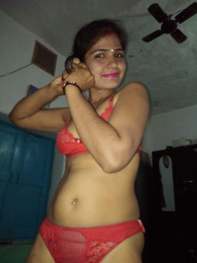 https://www.antarvasnaphotos2.com/wp-content/uploads/2020/12/red-bra-panty-me-desi-xxx-photo.jpeg