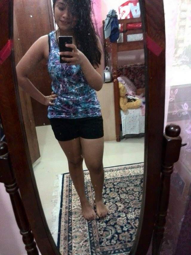 https://www.antarvasnaphotos2.com/wp-content/uploads/2020/12/shorts-me-apni-sexy-legs-ki-selfie-leti-sexy-babe.jpg