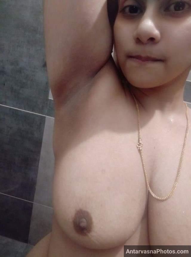 https://www.antarvasnaphotos2.com/wp-content/uploads/2020/12/shower-me-apni-arm-pit-shave-kar-pic-li.jpg