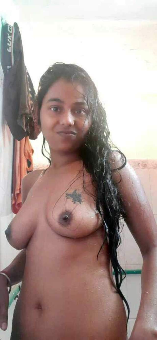 https://www.antarvasnaphotos2.com/wp-content/uploads/2020/12/shower-me-desi-girls-nude-boob-pics.jpg