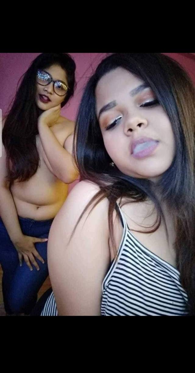 https://www.antarvasnaphotos2.com/wp-content/uploads/2020/12/smoke-kar-hot-mood-me-desi-girls-sexy-photos.jpg