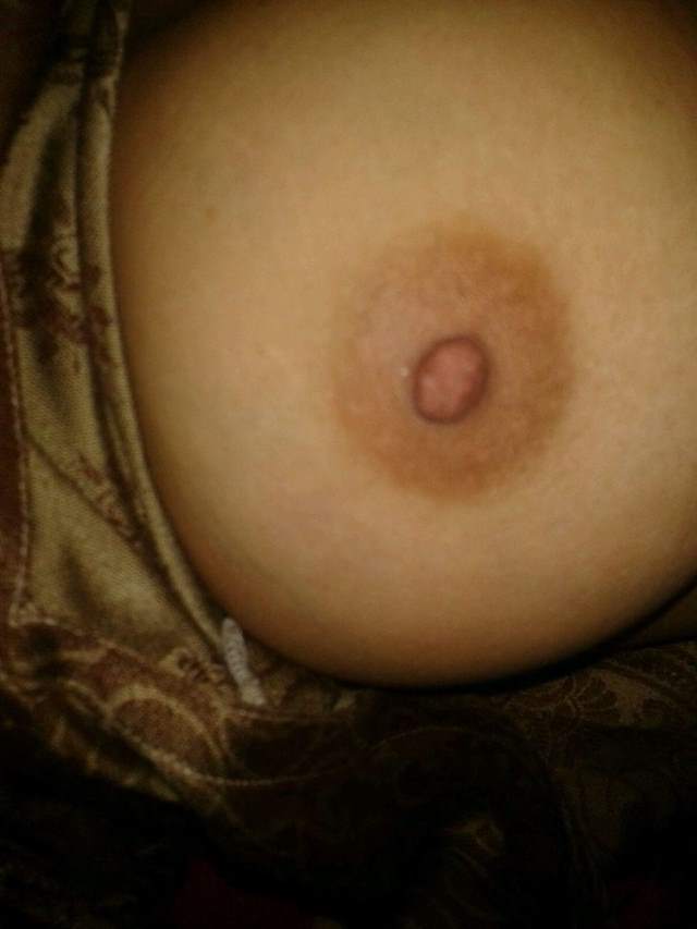 https://www.antarvasnaphotos2.com/wp-content/uploads/2020/12/vasna-se-uttejit-rakhi-ka-brown-nipple.jpg