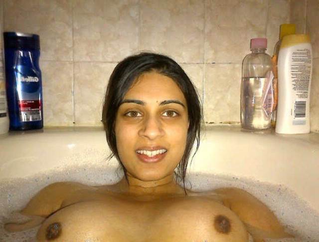 https://www.antarvasnaphotos2.com/wp-content/uploads/2021/01/bathtub-me-sexy-girl-parul-ki-hot-pic.jpg