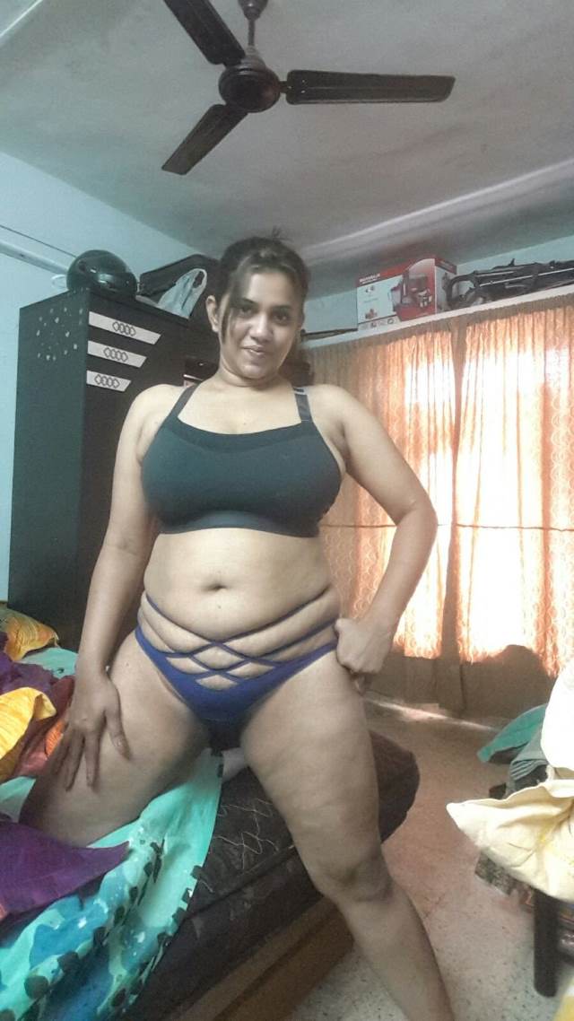 https://www.antarvasnaphotos2.com/wp-content/uploads/2021/01/bra-panty-me-ghar-me-masti.jpg