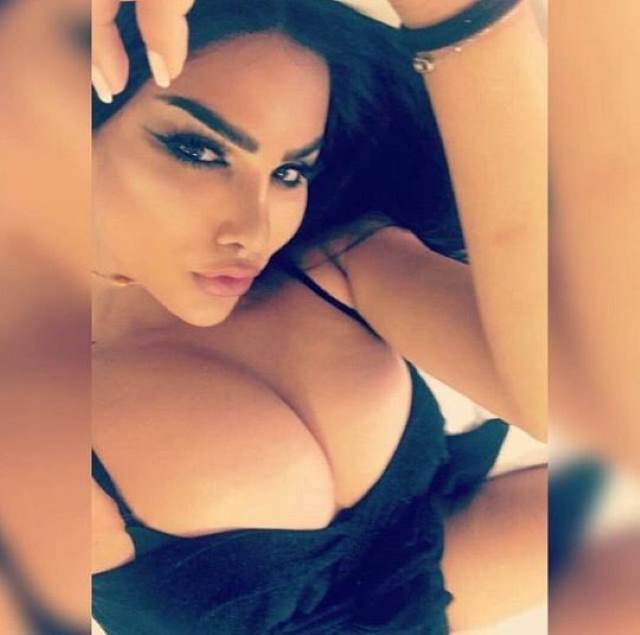 https://www.antarvasnaphotos2.com/wp-content/uploads/2021/01/bra-se-bahar-nikle-big-huge-tits.jpg