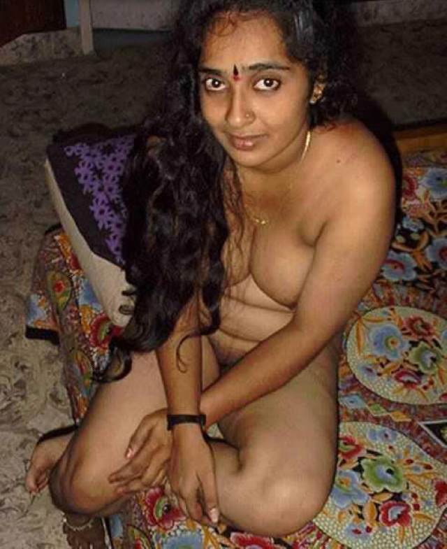 https://www.antarvasnaphotos2.com/wp-content/uploads/2021/01/naughty-bhabhi-hot-pic.jpg