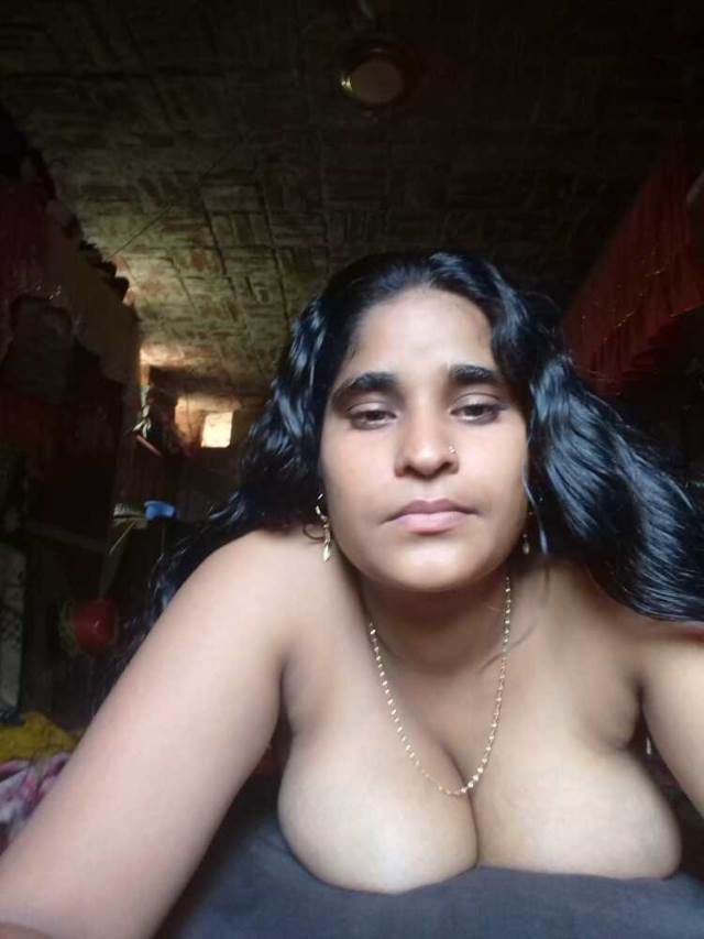 https://www.antarvasnaphotos2.com/wp-content/uploads/2021/01/nude-bed-me-leti-bhabhi-ke-big-boobs-slefie.jpg