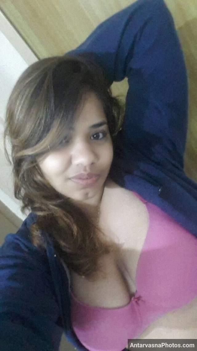 https://www.antarvasnaphotos2.com/wp-content/uploads/2021/01/pink-bra-me-big-boobs-aunty-ko-aur-hot-bana-rahe-hain.jpg