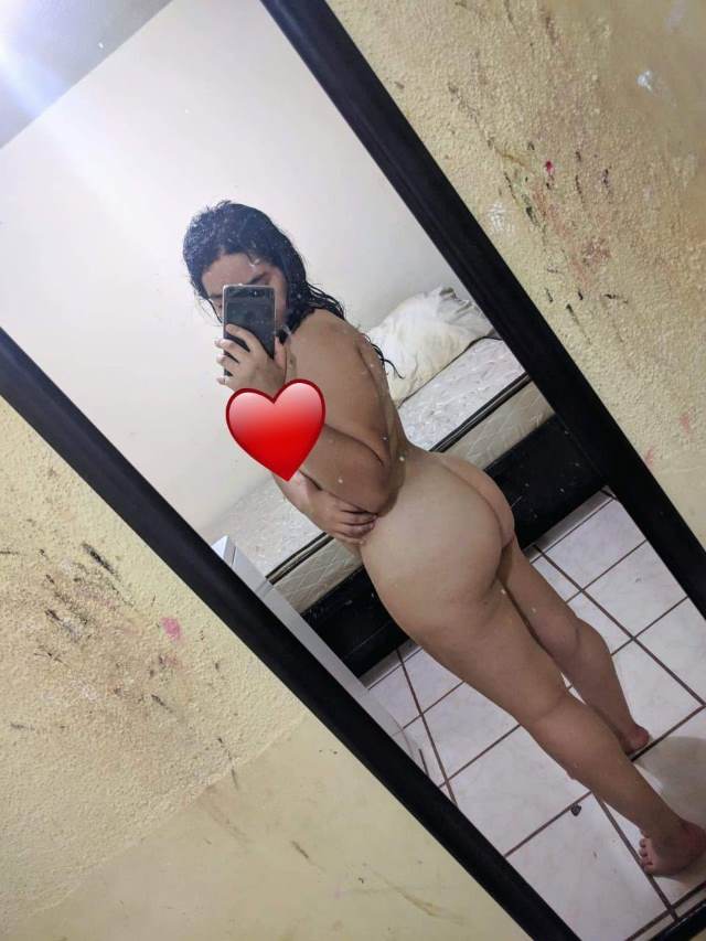 https://www.antarvasnaphotos2.com/wp-content/uploads/2021/01/shower-me-padosan-sex-ass-photos.jpg