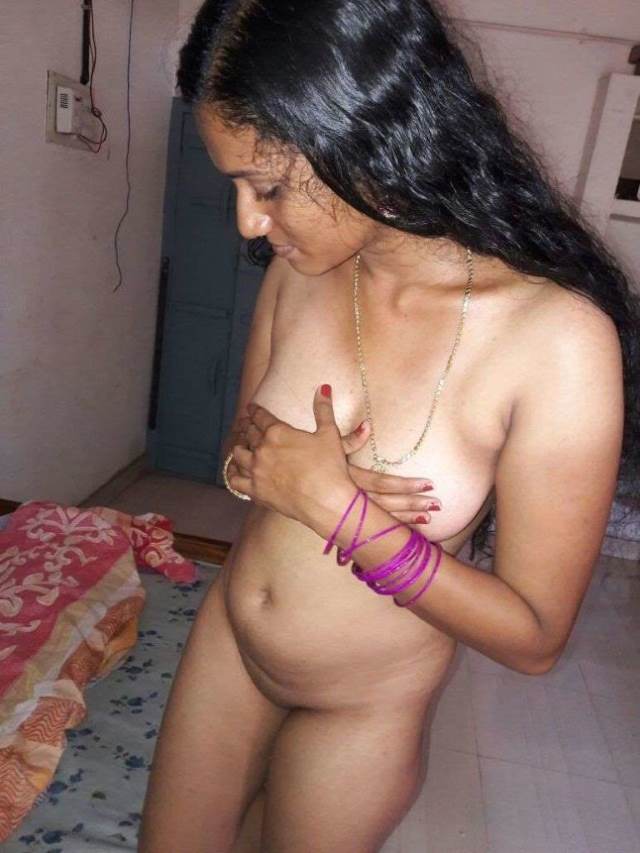 https://www.antarvasnaphotos2.com/wp-content/uploads/2021/02/Hot-Naked-Andhra-Girl-Pics-for-lover.jpg