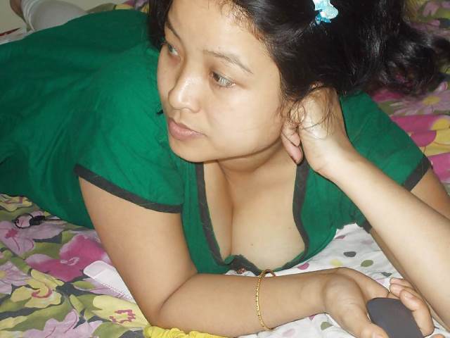 https://www.antarvasnaphotos2.com/wp-content/uploads/2021/02/bed-me-leti-aunty-ke-hot-mumme.jpg