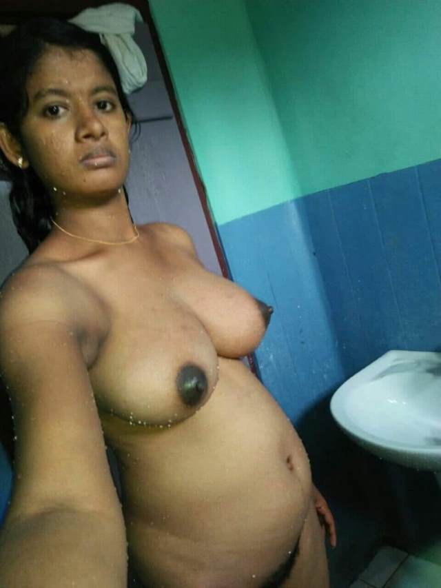 https://www.antarvasnaphotos2.com/wp-content/uploads/2021/02/black-perky-tits-dikhati-hot-indian-aunty.jpg