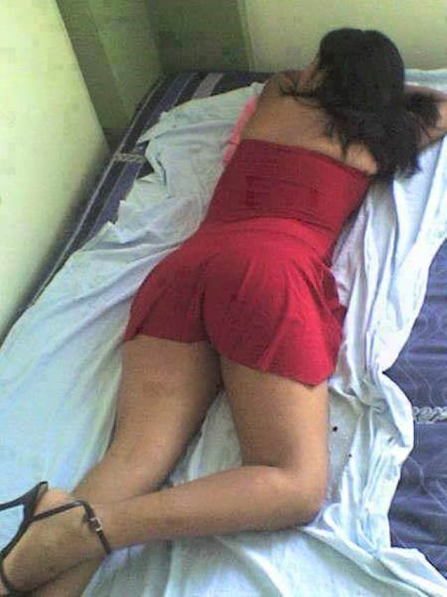 https://www.antarvasnaphotos2.com/wp-content/uploads/2021/02/hot-indian-bhabhi-ready-for-valentine-day-sex.jpg