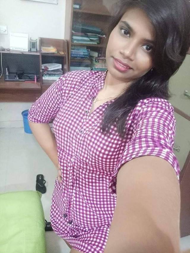 https://www.antarvasnaphotos2.com/wp-content/uploads/2021/02/lover-ke-liye-selfie-leti-parul.jpeg