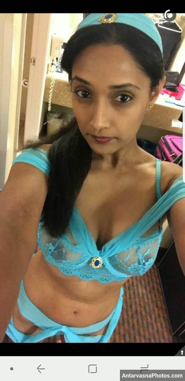 https://www.antarvasnaphotos2.com/wp-content/uploads/2021/02/transparent-bra-me-apni-erotic-pic-leti-hot-babe.jpg