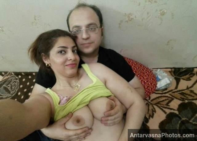 https://www.antarvasnaphotos2.com/wp-content/uploads/2021/03/aunty-lover-enjoying-sex-and-fondeling-boobs-pic.jpg