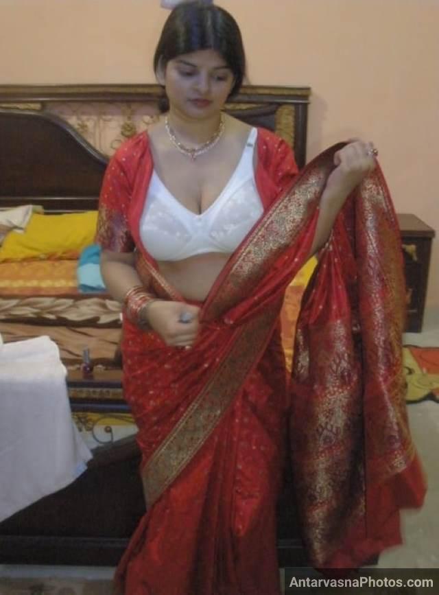 https://www.antarvasnaphotos2.com/wp-content/uploads/2021/03/blouse-and-sarre-utar-chudai-ko-ready-bhabhi.jpg