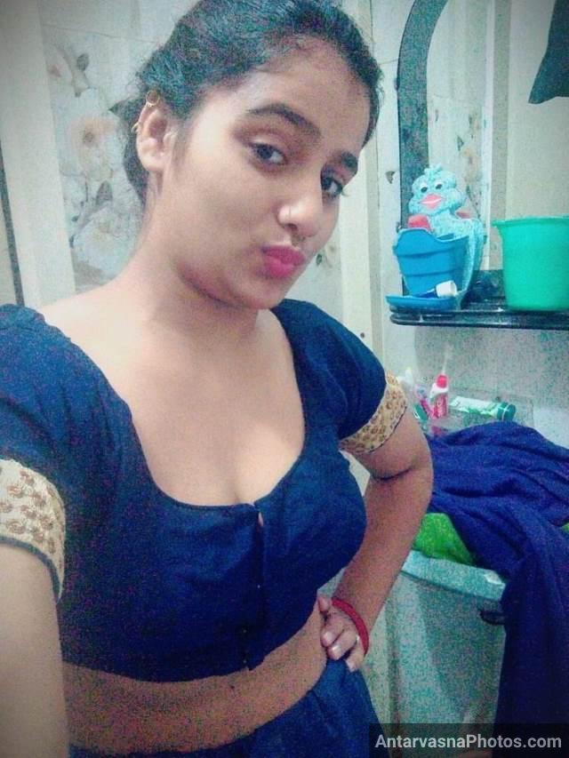 https://www.antarvasnaphotos2.com/wp-content/uploads/2021/03/blouse-me-apne-tits-dikhati-cute-sexy-bhabhi.jpg