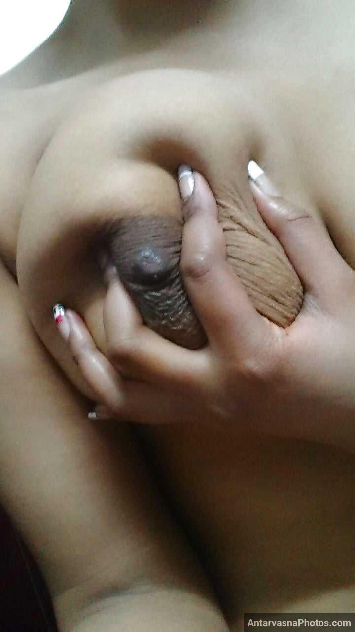 https://www.antarvasnaphotos2.com/wp-content/uploads/2021/06/delhi-hot-girl-playing-with-boobs.jpg