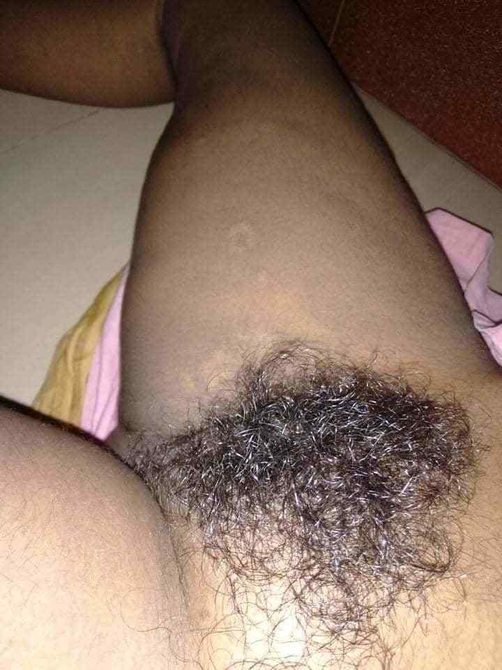 https://www.antarvasnaphotos2.com/wp-content/uploads/2021/07/hairy-desi-chut-wali-bhabhi.jpg