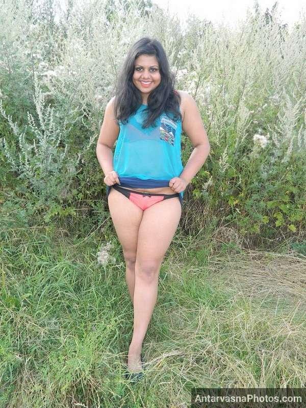 https://www.antarvasnaphotos2.com/wp-content/uploads/2021/08/garden-me-panties-dikhai-nri-punjabi-bhabhi-ne.jpg