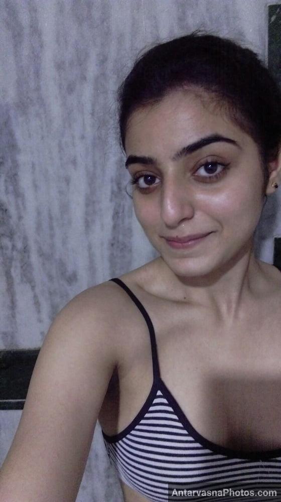 https://www.antarvasnaphotos2.com/wp-content/uploads/2021/08/sexy-indian-amateur-girls-sexy-pics-43.jpg