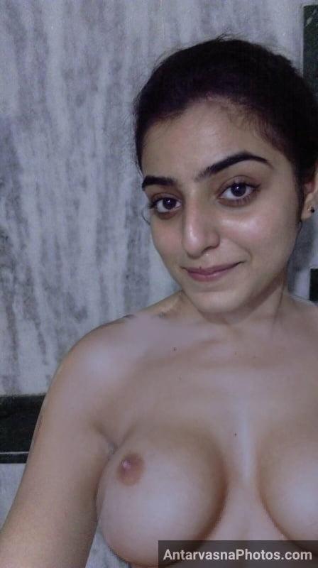 https://www.antarvasnaphotos2.com/wp-content/uploads/2021/08/sexy-indian-amateur-girls-sexy-pics-81.jpg