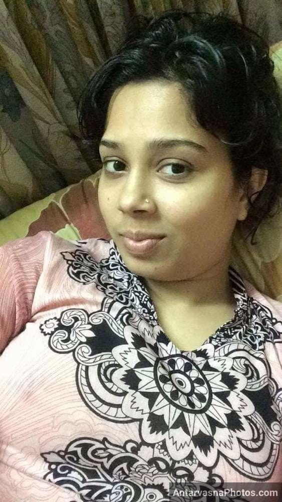 https://www.antarvasnaphotos2.com/wp-content/uploads/2021/08/sexy-marathi-big-boobs-bhabhi-girlfriend-selfies-2.jpg