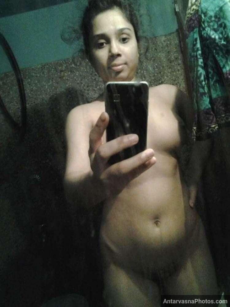 https://www.antarvasnaphotos2.com/wp-content/uploads/2021/08/sexy-marathi-big-boobs-bhabhi-girlfriend-selfies-31.jpg