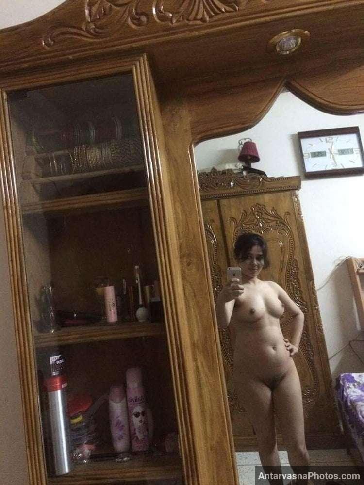 https://www.antarvasnaphotos2.com/wp-content/uploads/2021/08/sexy-marathi-big-boobs-bhabhi-girlfriend-selfies-35.jpg