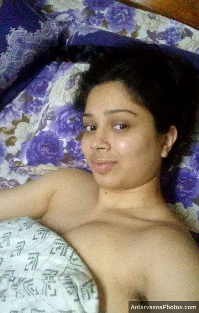 https://www.antarvasnaphotos2.com/wp-content/uploads/2021/08/sexy-marathi-big-boobs-bhabhi-girlfriend-selfies-48.jpg