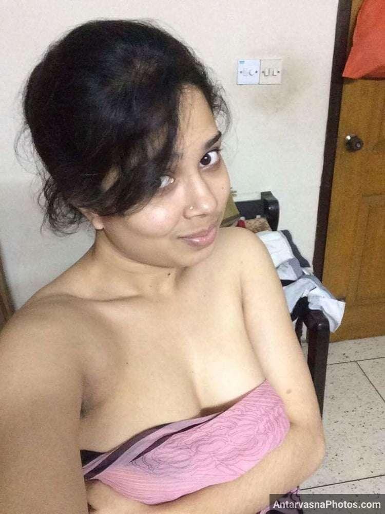 https://www.antarvasnaphotos2.com/wp-content/uploads/2021/08/sexy-marathi-big-boobs-bhabhi-girlfriend-selfies-49.jpg