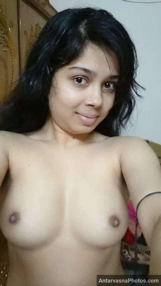 https://www.antarvasnaphotos2.com/wp-content/uploads/2021/08/sexy-marathi-big-boobs-bhabhi-girlfriend-selfies-66.jpg